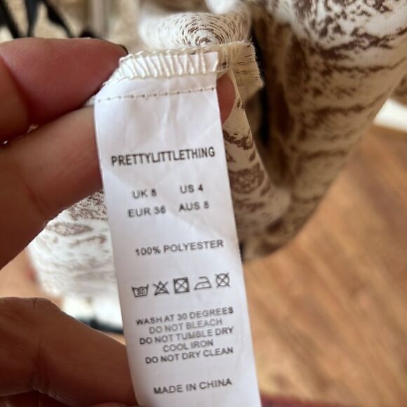PrettylLittleThing Women’s 4 animal print tie front flowing cardigan NWT - Picture 16 of 16